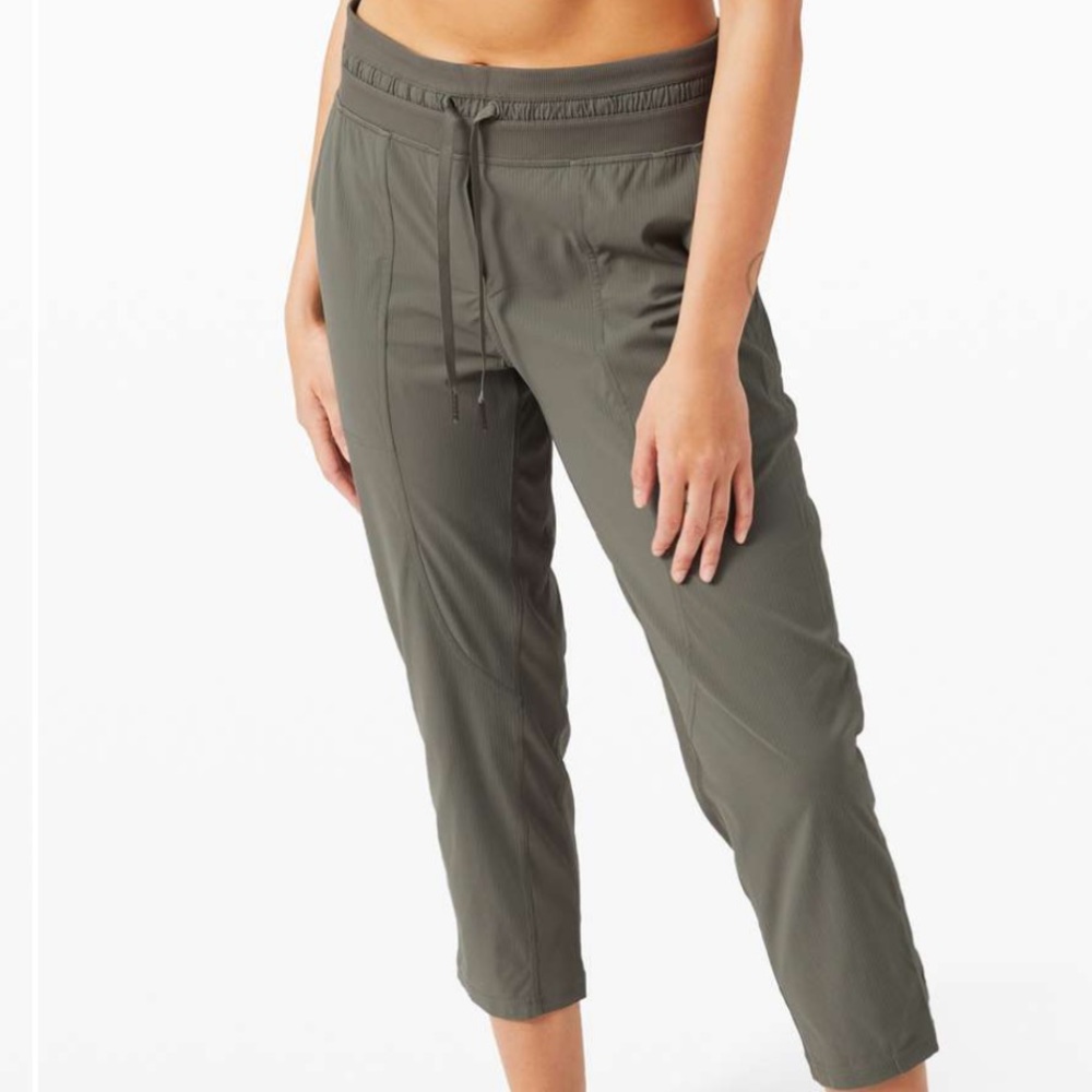 Lululemon Dance Studio Crop *25" in Gray Sage